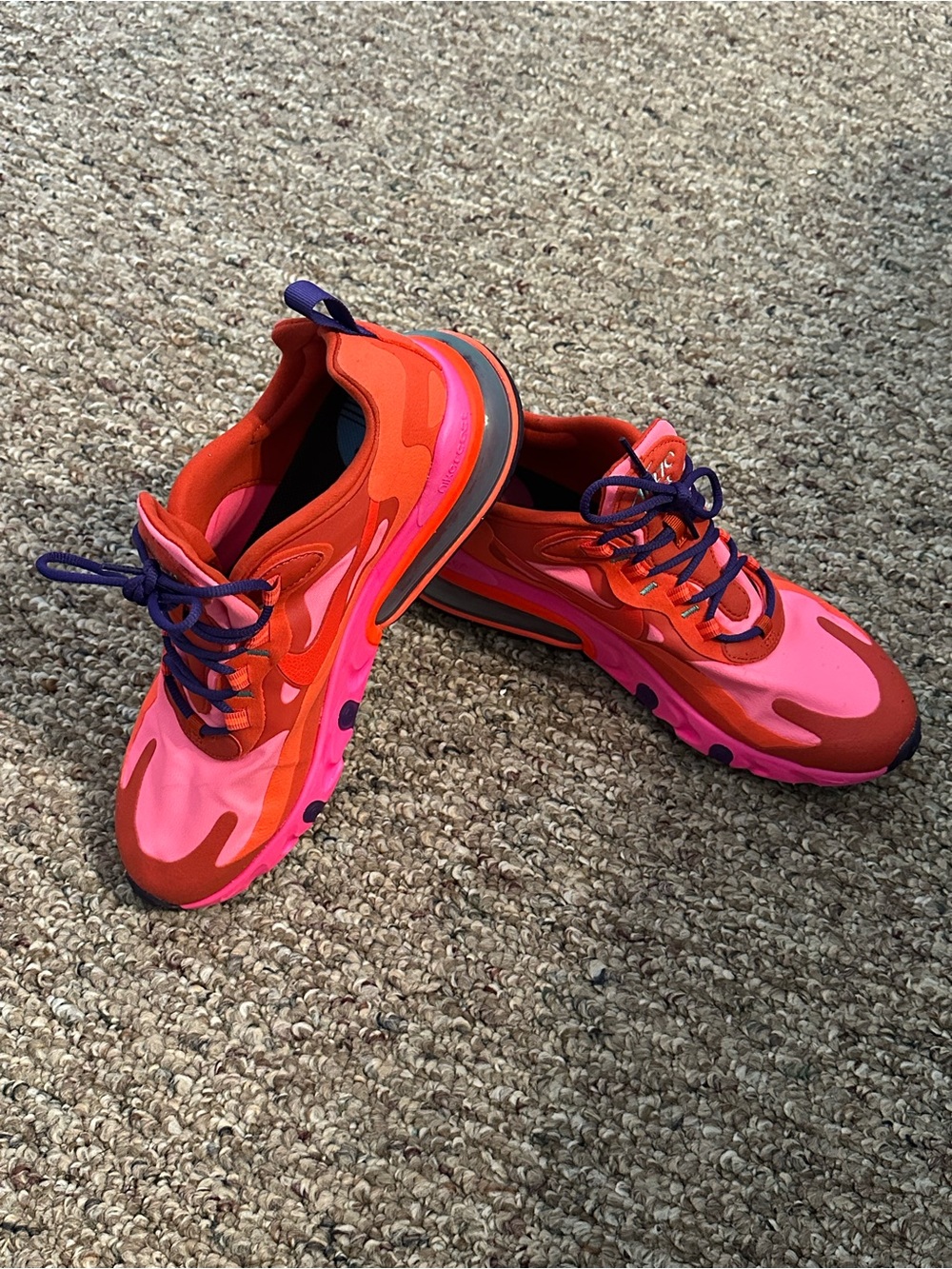Women's red & Pink Nike air react